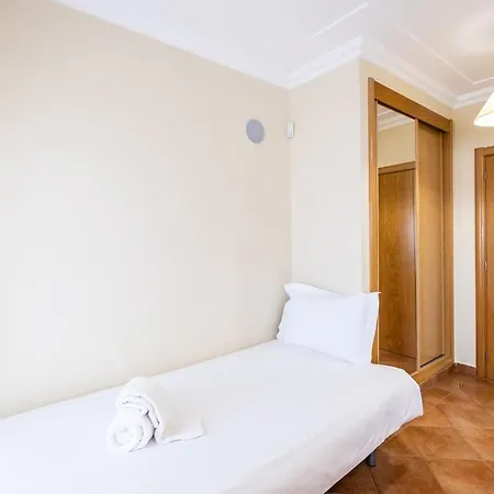 Isabella * Albufeira